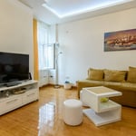 Location d’un appartement meublé et confortable de 3 pièces, 54 m², centre de Belgrade, Serbie